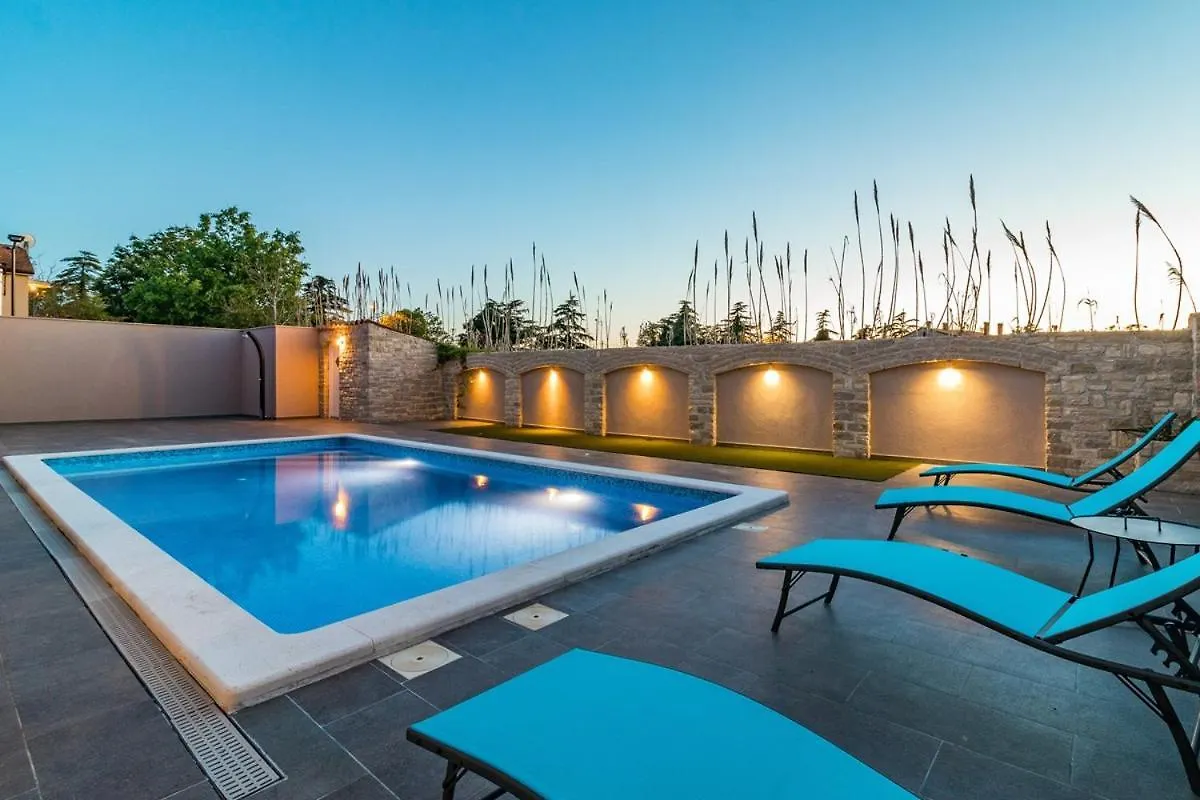 Holiday home Villa Christine Valbandon