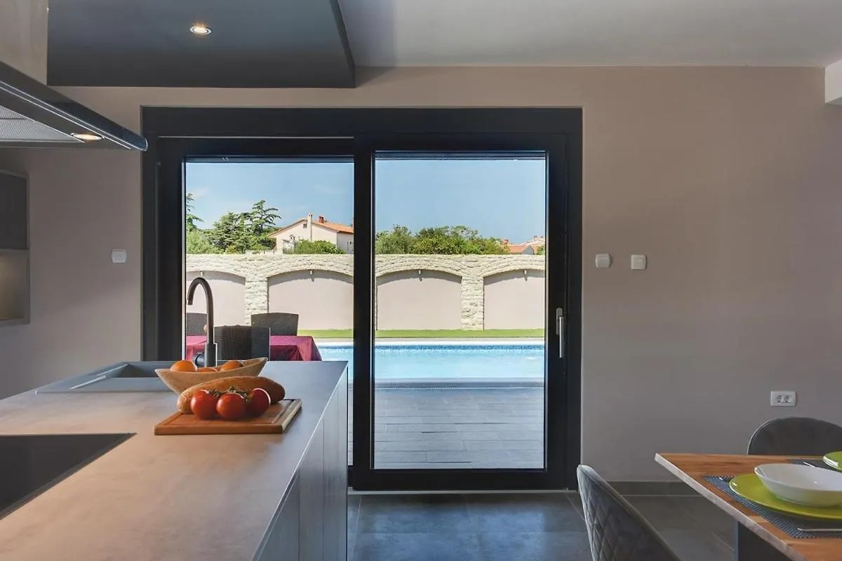 Villa Christine Valbandon Holiday home